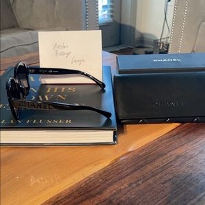 Chanel 5408 Square Sunglasses 🖤